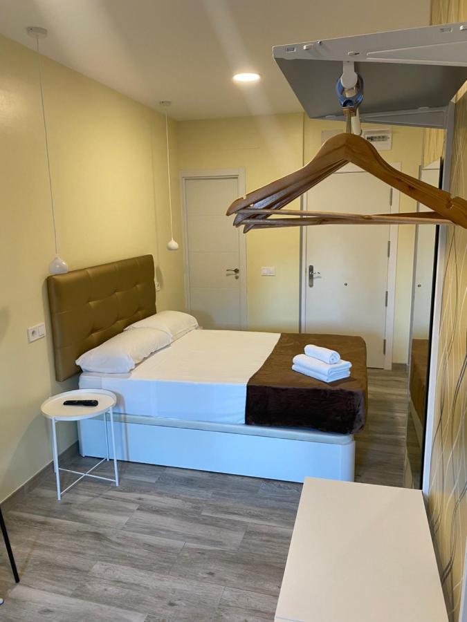 Hostal Alaska Madrid Kültér fotó