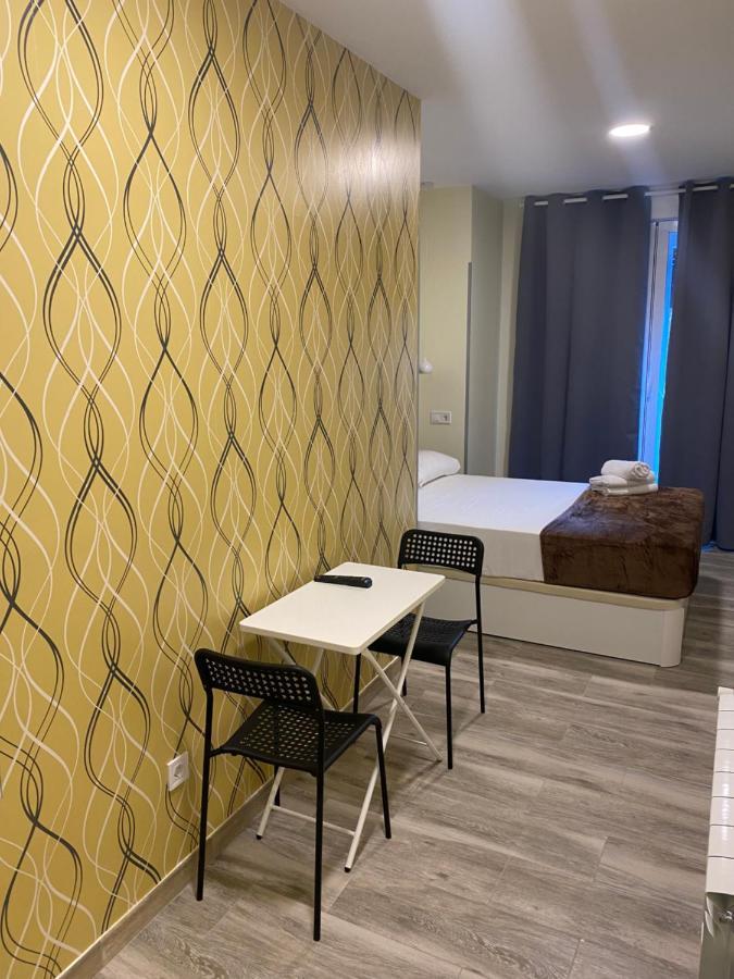 Hostal Alaska Madrid Kültér fotó