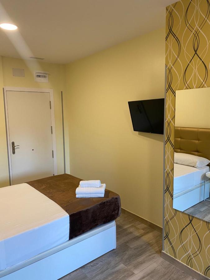 Hostal Alaska Madrid Kültér fotó