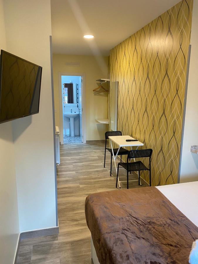 Hostal Alaska Madrid Kültér fotó