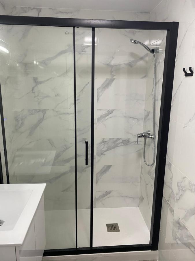 Hostal Alaska Madrid Kültér fotó