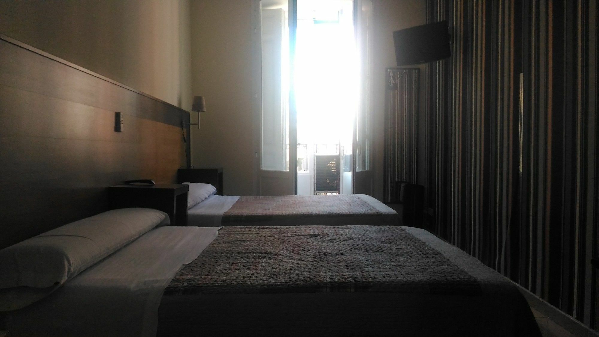 Hostal Alaska Madrid Kültér fotó