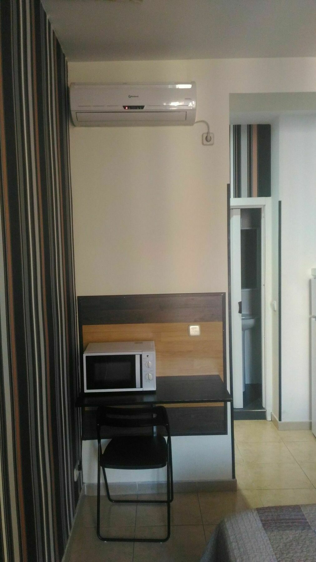 Hostal Alaska Madrid Kültér fotó