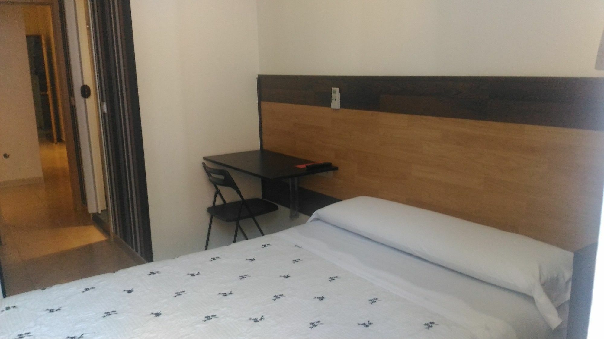 Hostal Alaska Madrid Kültér fotó