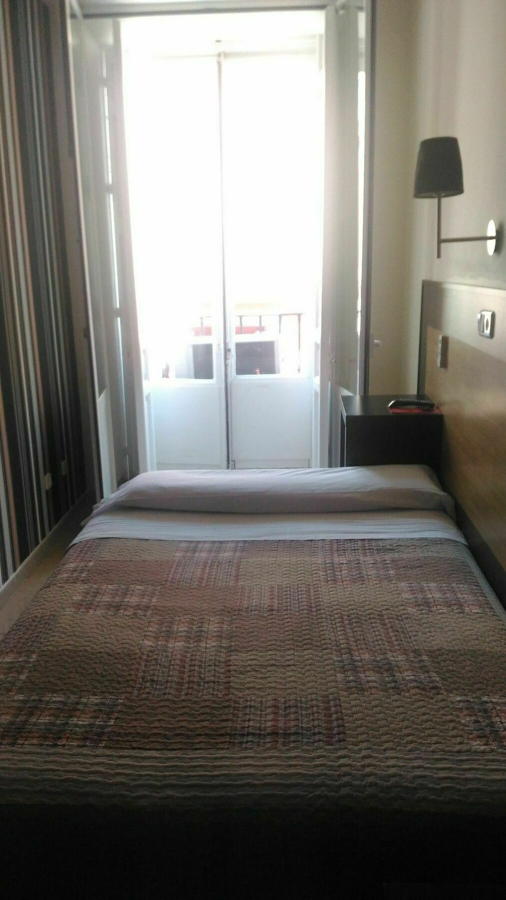 Hostal Alaska Madrid Kültér fotó