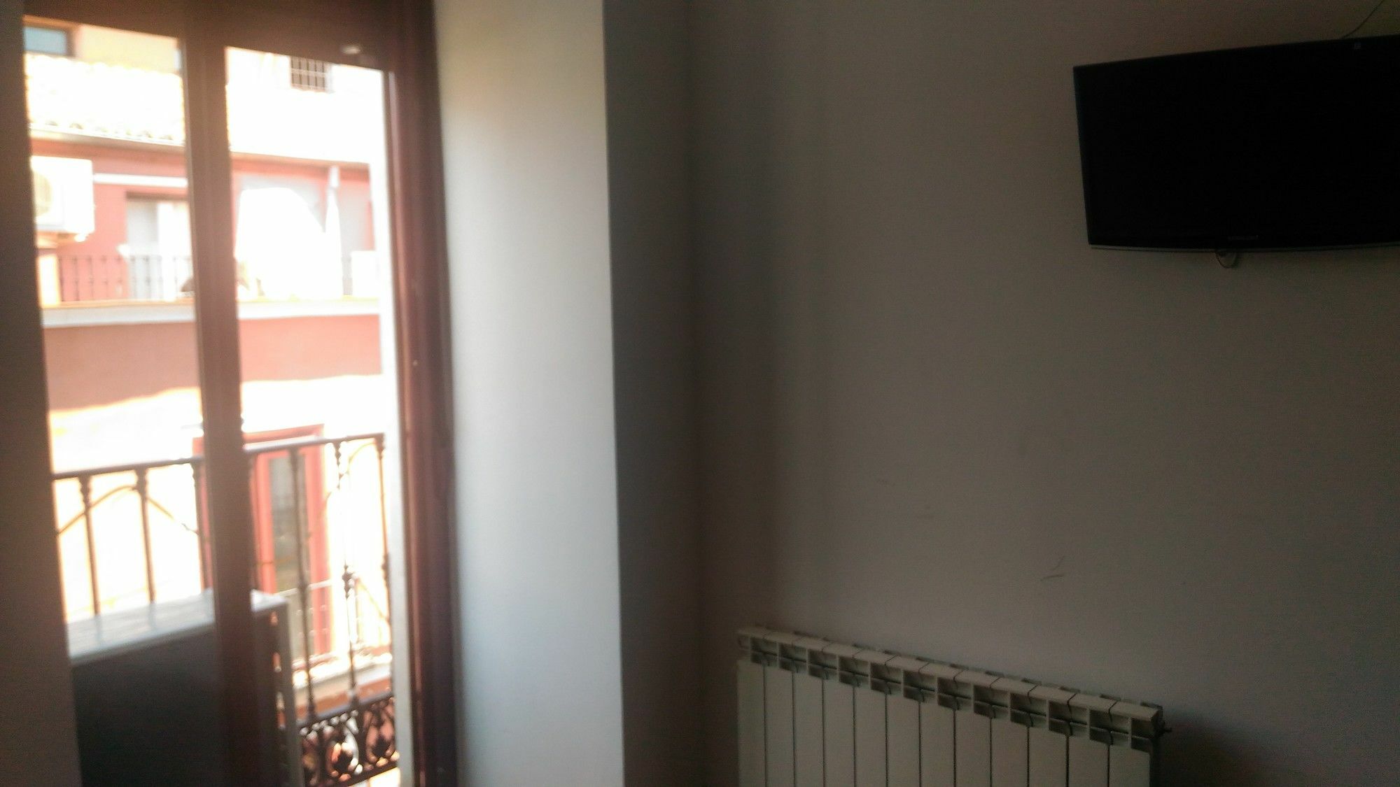 Hostal Alaska Madrid Kültér fotó