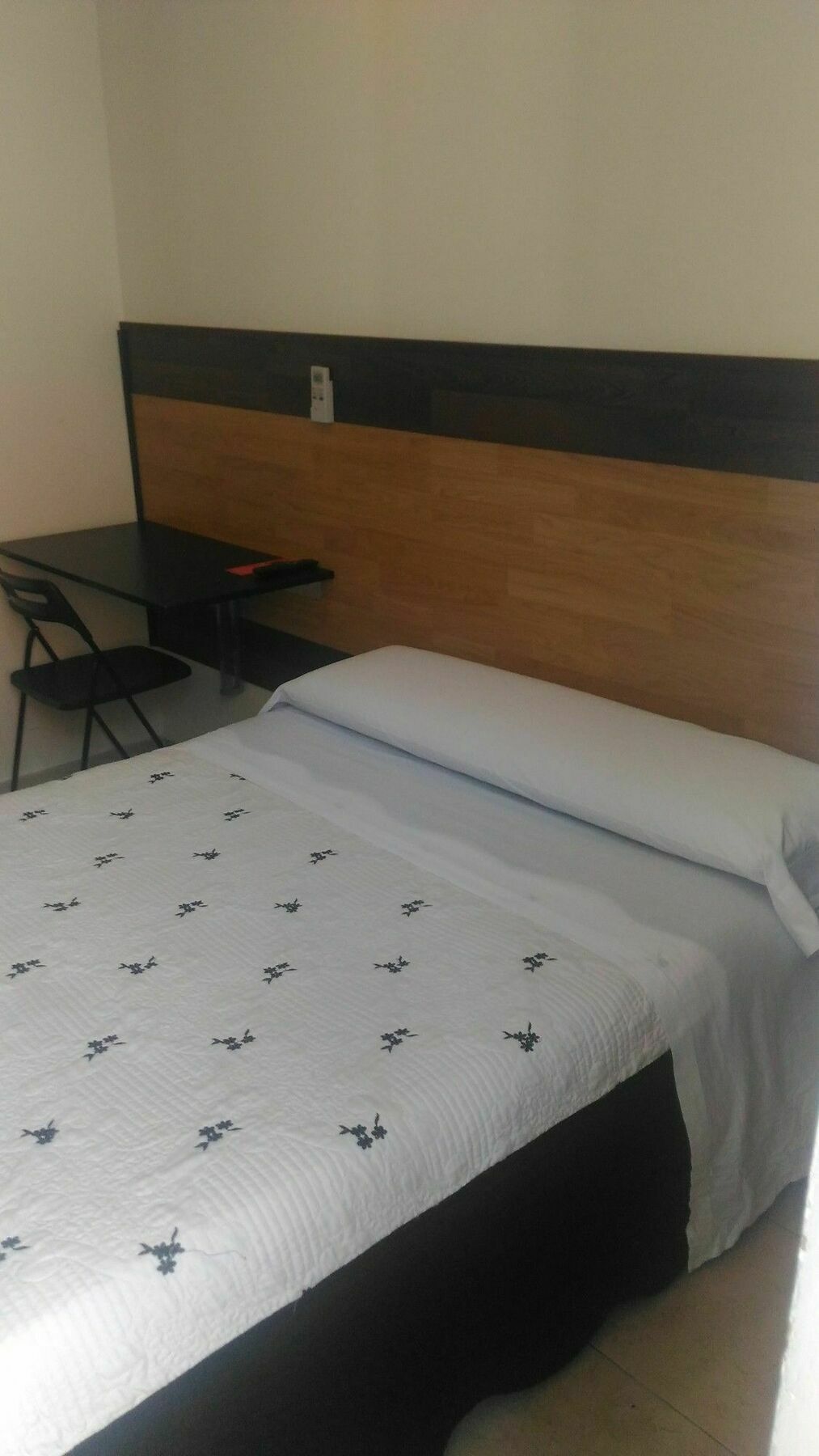Hostal Alaska Madrid Kültér fotó